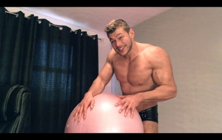 Muscle Ripped Shredded Hunk Pecs Balloons Rubber Latex Armpit Fetish Oil Domination Masturbation Bodybuilder Gay Video